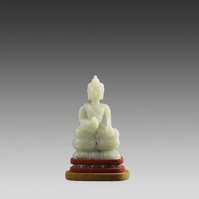 A Hetian jade Buddha statue from the Qing Dynasty
