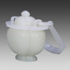 A bottle of Eight Immortals of Hetian Jade from the Qing Dynasty
