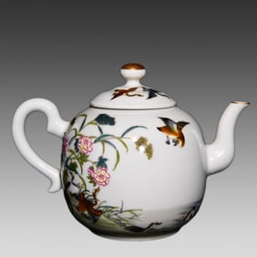 A piece of Qing Dynasty Qianlong pastel duck pattern pot
