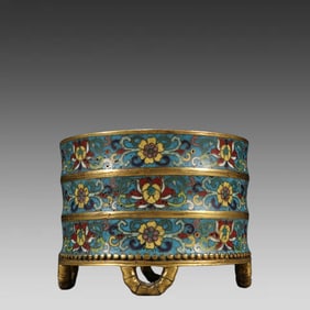 A piece of bronze gilt cloisonné enamel floral pattern slub furnace from the Qing Dynasty