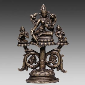 A Qing Dynasty alloy bronze statue of Guanyin