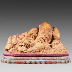 A piece of Shoushan Shishanzi ornaments