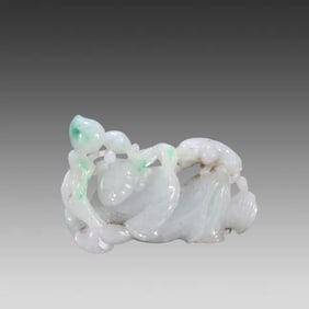 A piece of Qing Dynasty jadeite ornaments