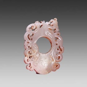 A piece of Hetian white jade dragon chicken heart wear
