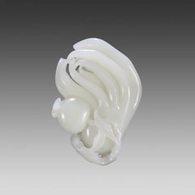 A Qing Dynasty Hetian jade ornament with many sons and many blessings
