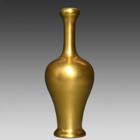 A pair of Qing Dynasty Yongzheng Jindi garlic bottles