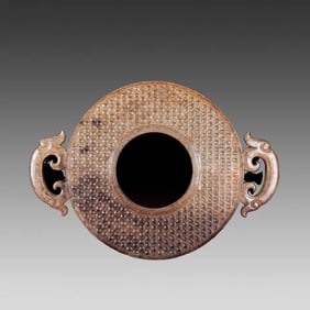 A piece of Hetian jade is full of spaciousness