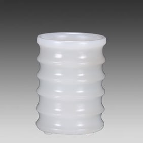 A pen holder of Hetian jade from the Qing Dynasty