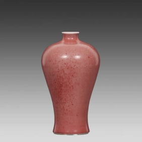 A piece of the Qing Dynasty Kangxi jar bean red plum bottle