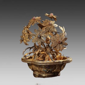 A piece of Qing Dynasty sterling silver tirefie burnt blue inlaid gemstone flower bonsai