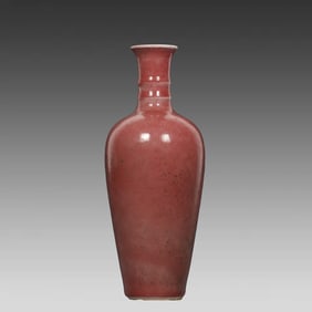A piece of Qing Dynasty Kangxi jar bean red laiphane bottle