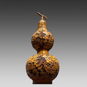 A piece of red lacquer gourd bottle