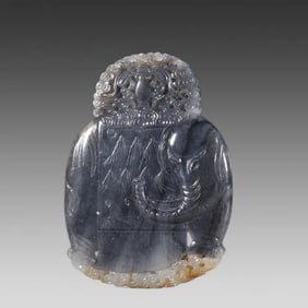A piece of Hetian jade's blue and white seed material is too peaceful, and there are elephant