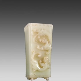 A piece of Qing Dynasty Hetian jade's dragon pen holder
