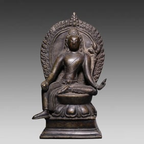 A Ming Dynasty alloy copper statue of Guanyin "hand repair"