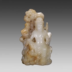A piece of Guanyin Shanzi ornament of Hetian jade in the Qing Dynasty