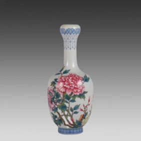 A garlic bottle with enamel peony pattern