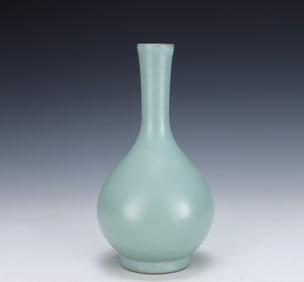 A piece of Ru kiln Longquan celadon