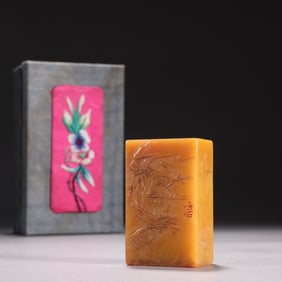 A white stone style of Tianhuang stone pine crane longevity seal