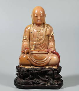 A Qing Dynasty Shoushan stone Buddha dust Arhat statue: The statue of the Buddha dust Arhat in Shoushan stone in the Qing Dynasty Size:L:10.5cm W:7.5cm H:17cm W:834g (The Dimensions Of All Batches Are Manually Measured.If You Need More Detailed Information