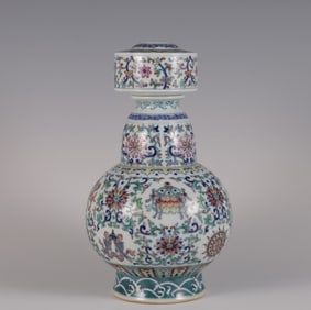 A piece of the Qianlong year of the Qing Dynasty Doucai lotus to eight treasures pattern Benba