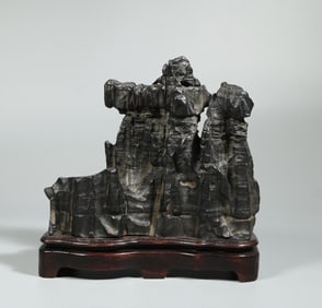A Lingbi stone of the study of the mountain ornament