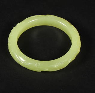 A piece of Hetian topaz dragon pattern bracelet: Hetian topaz dragon pattern bracelet Size:D:5.5cm D:7.3cm W:49g (The Dimensions Of All Batches Are Manually Measured.If You Need More Detailed Information, Please Contact Our Customer Service Before B