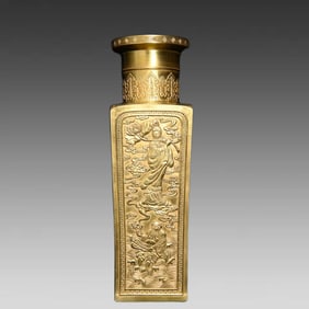 A square bottle of eight immortal figures in relief made in the Qianlong year of the Qing Dynasty