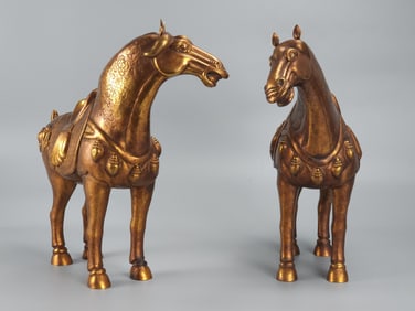 A piece of bronze gilt horse from the Qing Dynasty