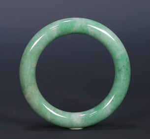 A piece of Qing Dynasty old jadeite round bar bracelet