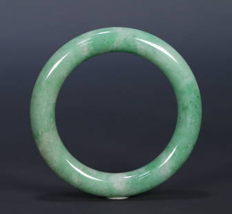 A piece of Qing Dynasty old jadeite round bar bracelet: Qing Dynasty old jadeite round bar bracelet Size:Inner diameter 5.6cm W: 1.1cm (The Dimensions Of All Batches Are Manually Measured.If You Need More Detailed Information, Please Contact Our Customer S