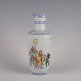 A piece of Qing Dynasty enamel color filial piety touched the heavenly stick bottle