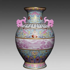 A piece of Qing Dynasty Qianlong year pastel depiction gold Fushou landscape pattern amphora