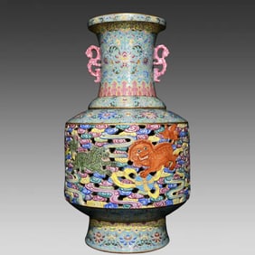 A pastel hollow made in the Qianlong year of the Qing Dynasty, everything is as good as possible
