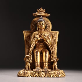 A bronze gilt future statue of the Qing Dynasty