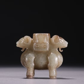 A piece of Hetian jade double sheep from the Han Dynasty