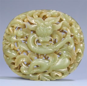 A piece of Hetian topaz hollow carved dragon pattern tile from the Qing Dynasty