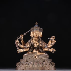A piece of Qing Dynasty copper clay gold six-grade Buddha building eight-armed Guanyin