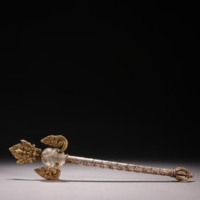 A silver-gilt crystal-inlaid corpse artifact