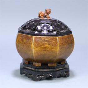 A piece of Qing Dynasty eight-sided copper incense burner