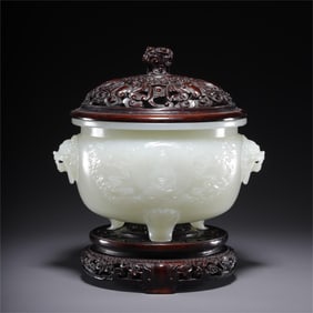 One piece of Hetian Jade Guanyin Beast Ear Stove