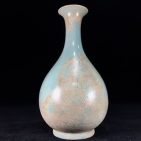 A piece of the whole body of the water is obvious Song Ru porcelain jade pot