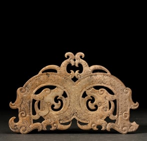 A piece of war Han Gao Gu jade dragon pendant