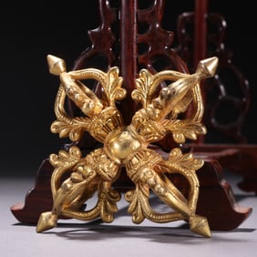 A Qing Dynasty bronze gilt diamond artifact