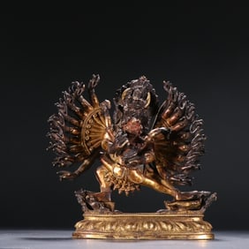 A Qing Dynasty bronze gilt statue of Daweide King Kong