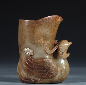 A piece of Hetian jade seed material phoenix shoujue cup from the Qing Dynasty