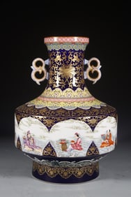 A binaural depicted gold eight immortal vase made in the Qianlong year of the Qing Dynasty