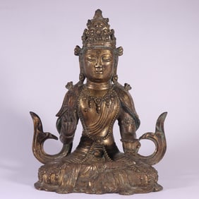 A bronze gilt statue of Dali Guanyin