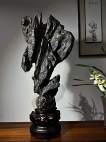 A piece of Qing Dynasty Lingbi Stone Qing Dynasty tribute