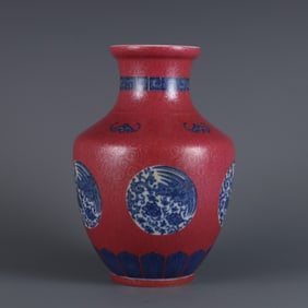 A piece of the Qing Dynasty's carmine ground pickpocketed phoenix grass blue and white group phoenix